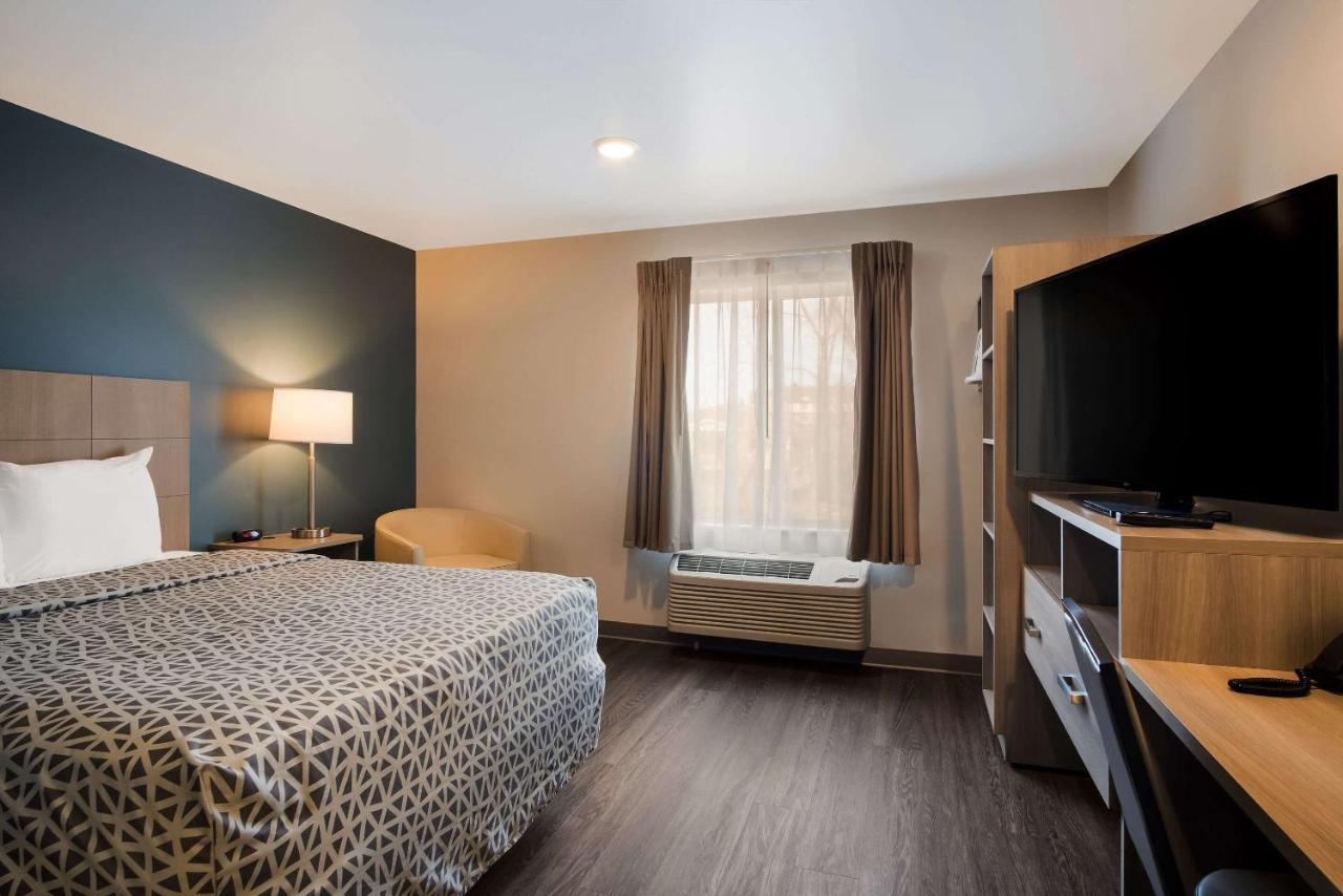 Woodspring Suites Grand Rapids Kentwood Cascade Exterior photo